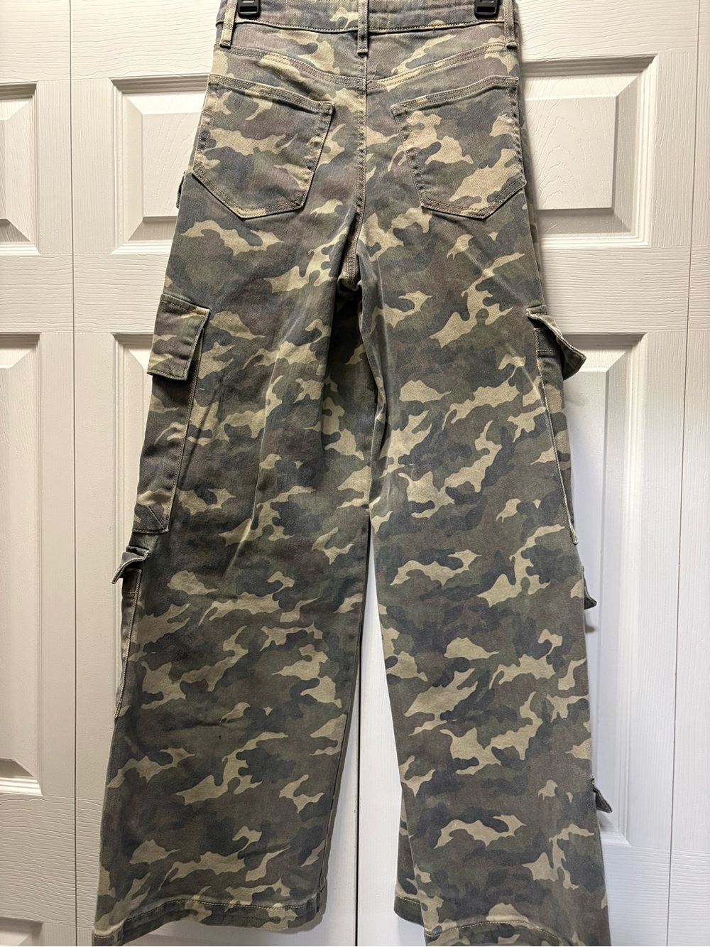 Hidden camo wide leg cargo jeans - Picture 2 of 8